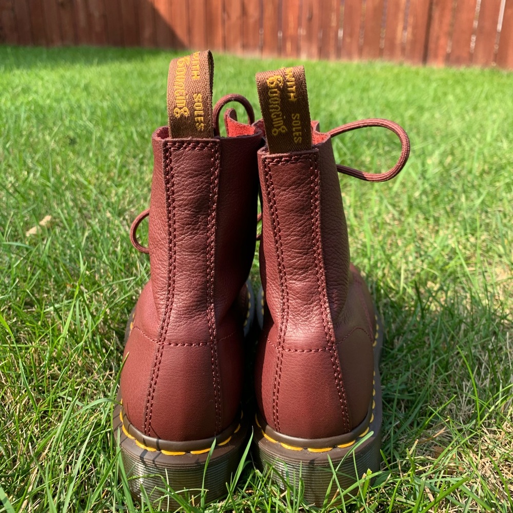 NEW Dr. Martens 1460 Pascal Virginia Leather Boots - Picture 3 of 7